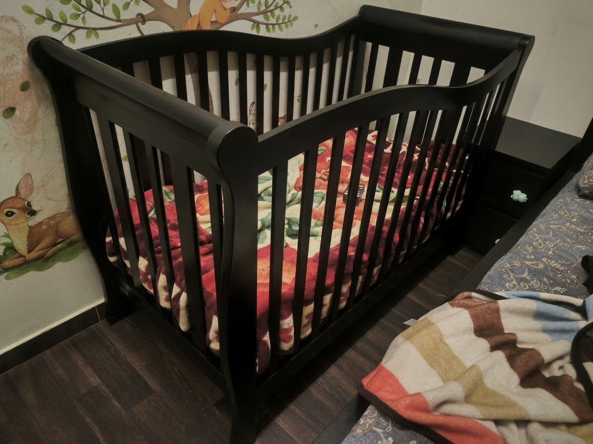 Riyadh, Baby & Kid Stuff, SAR 100,  Sturdy Baby Crib