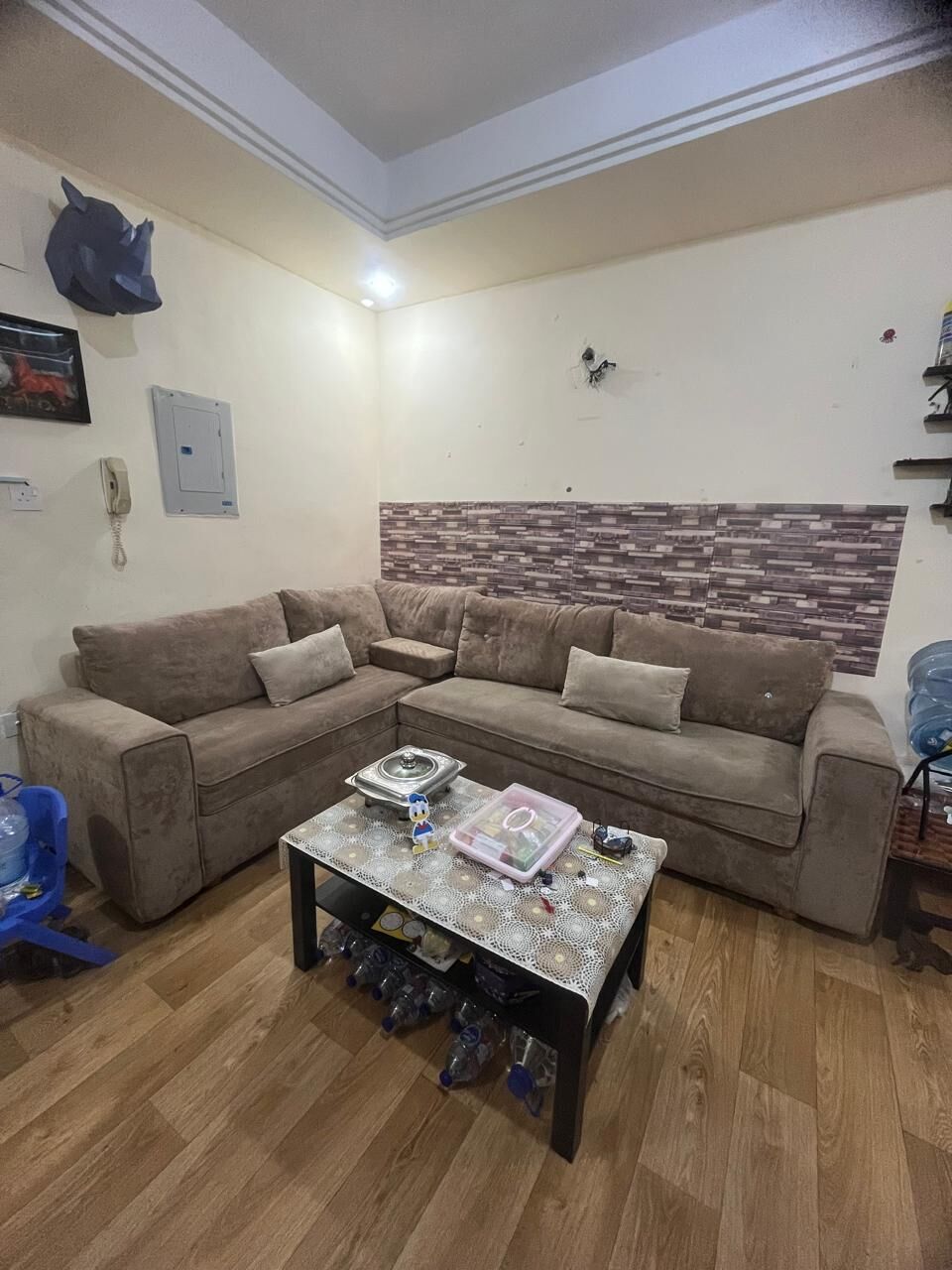 Jeddah, Furniture, SAR 700,  Sofa Set (8-9 Seating, Fabric, Good Condition)