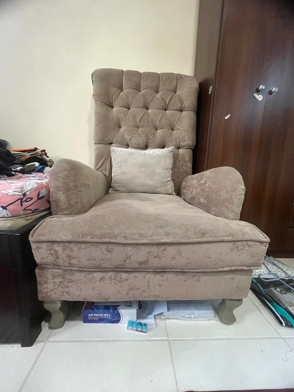 Jeddah, Furniture, SAR 700,  Sofa Set (8-9 Seating, Fabric, Good Condition)