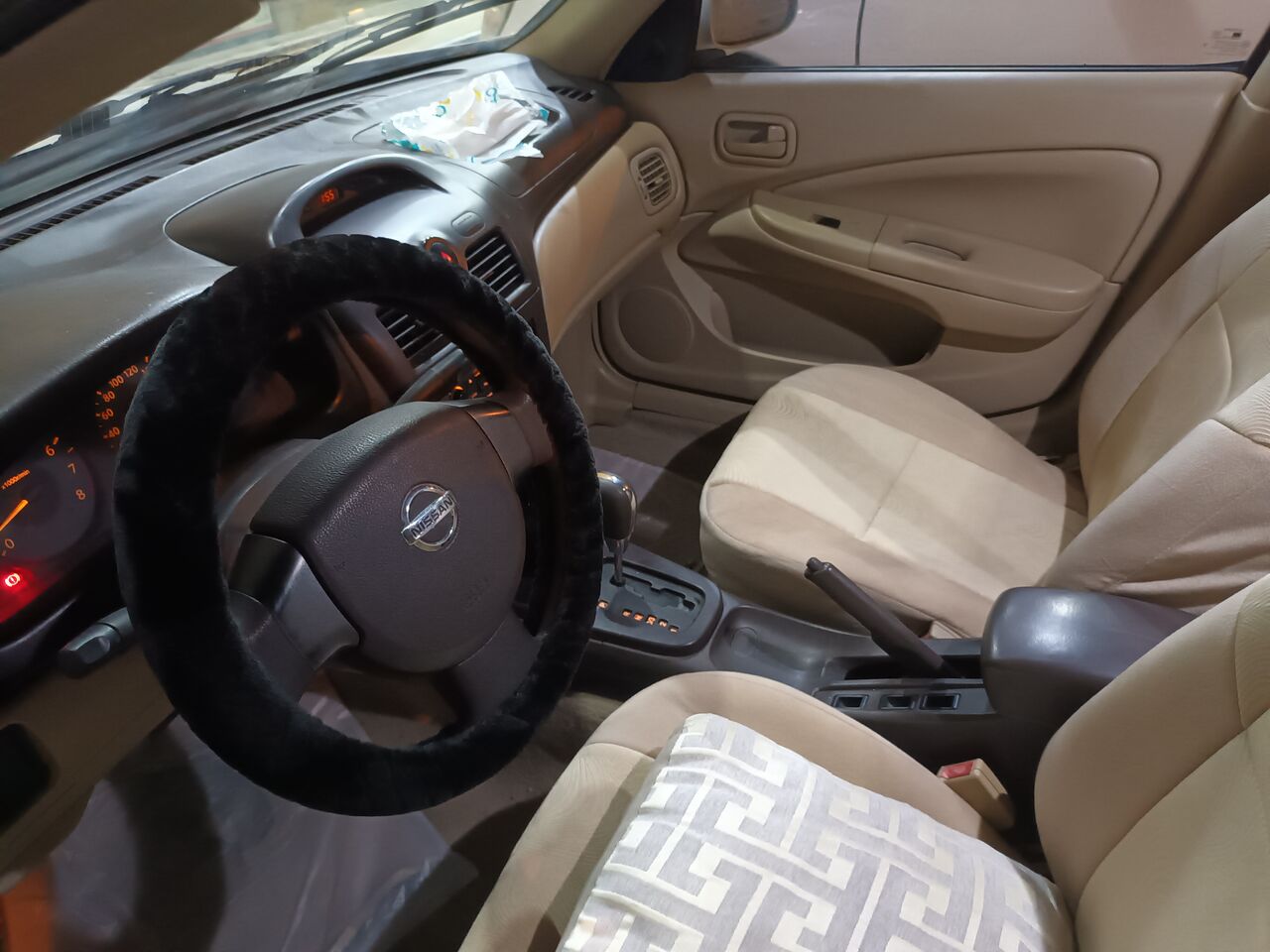 Riyadh, Vehicles, Cars & Trucks , SAR 16000,  Nissan Sunny,  2011,  Automatic,  243 KM,