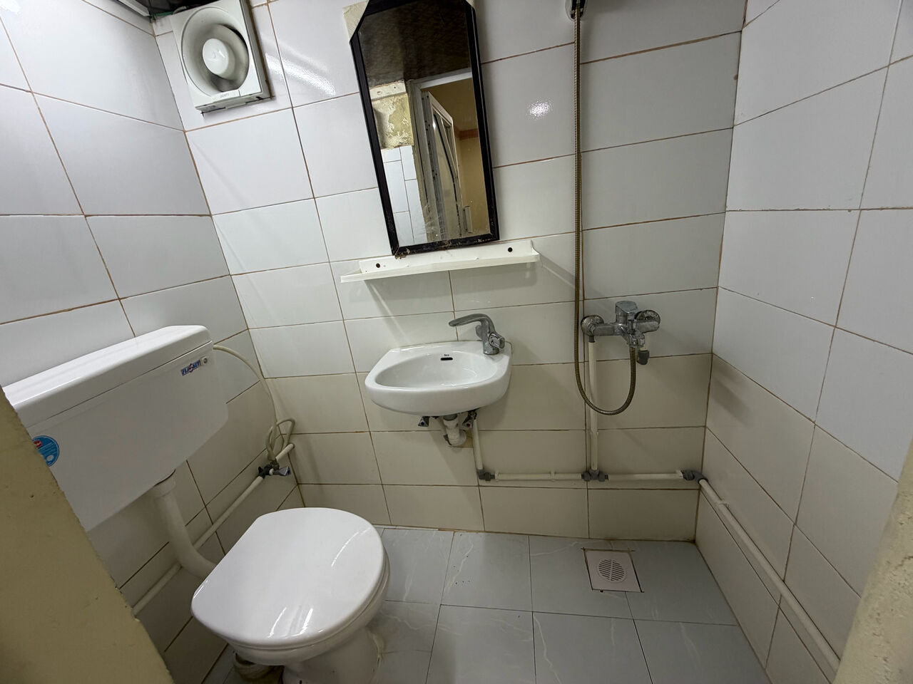 Salmaniya, Apartments, Flats, Houses & Villas, BHD 210/month,  2 BR,  2 Bedroom Flat For Rent Unlimited Ewa