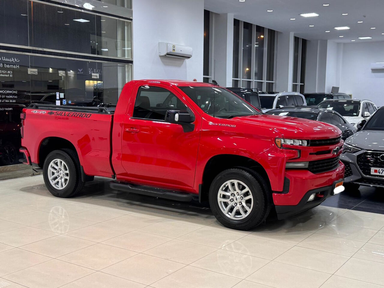 Manama, Vehicles, Cars & Trucks , BHD 8900,  Chevrolet Silverado,  2020,  Automatic,  115700 KM,    (Red)