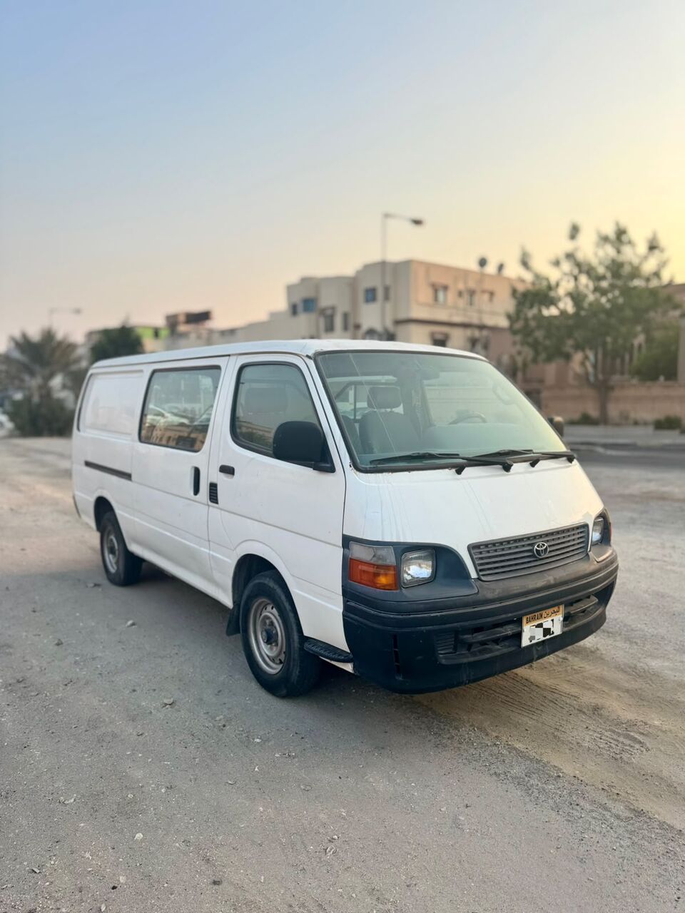 Zinj, Vehicles, Cars & Trucks , BHD 1200,  Toyota Hi-Ace,  2004,  Manual,  364000 KM,  TOYOTA HIACE  | GOODS VEHICLE