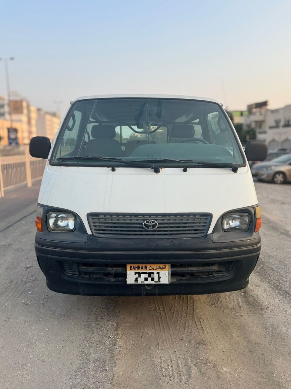 Zinj, Vehicles, Cars & Trucks , BHD 1200,  Toyota Hi-Ace,  2004,  Manual,  364000 KM,  TOYOTA HIACE  | GOODS VEHICLE