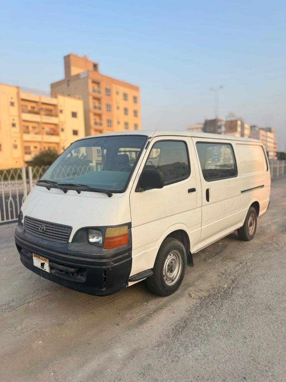Zinj, Vehicles, Cars & Trucks , BHD 1200,  Toyota Hi-Ace,  2004,  Manual,  364000 KM,  TOYOTA HIACE  | GOODS VEHICLE