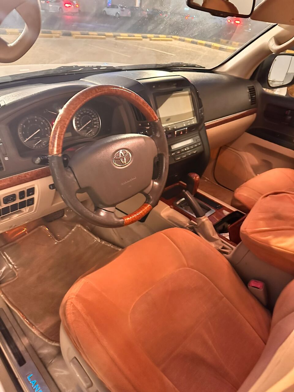 Riyadh, Vehicles, Cars & Trucks , SAR 124,  Toyota Land Cruiser,  2015,  Automatic,  339000 KM,  TOYOTA LANCRUISER GXR V8 FOR SALE - SINGLE OWNER