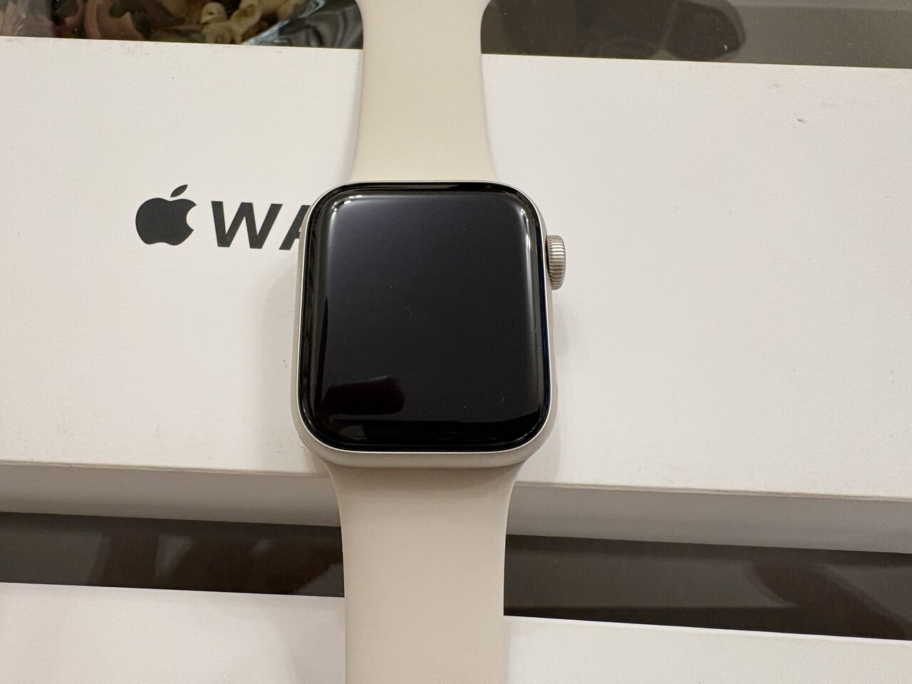 Jeddah, Electronics, SAR 700,  Apple Watch SE 40mm 2025