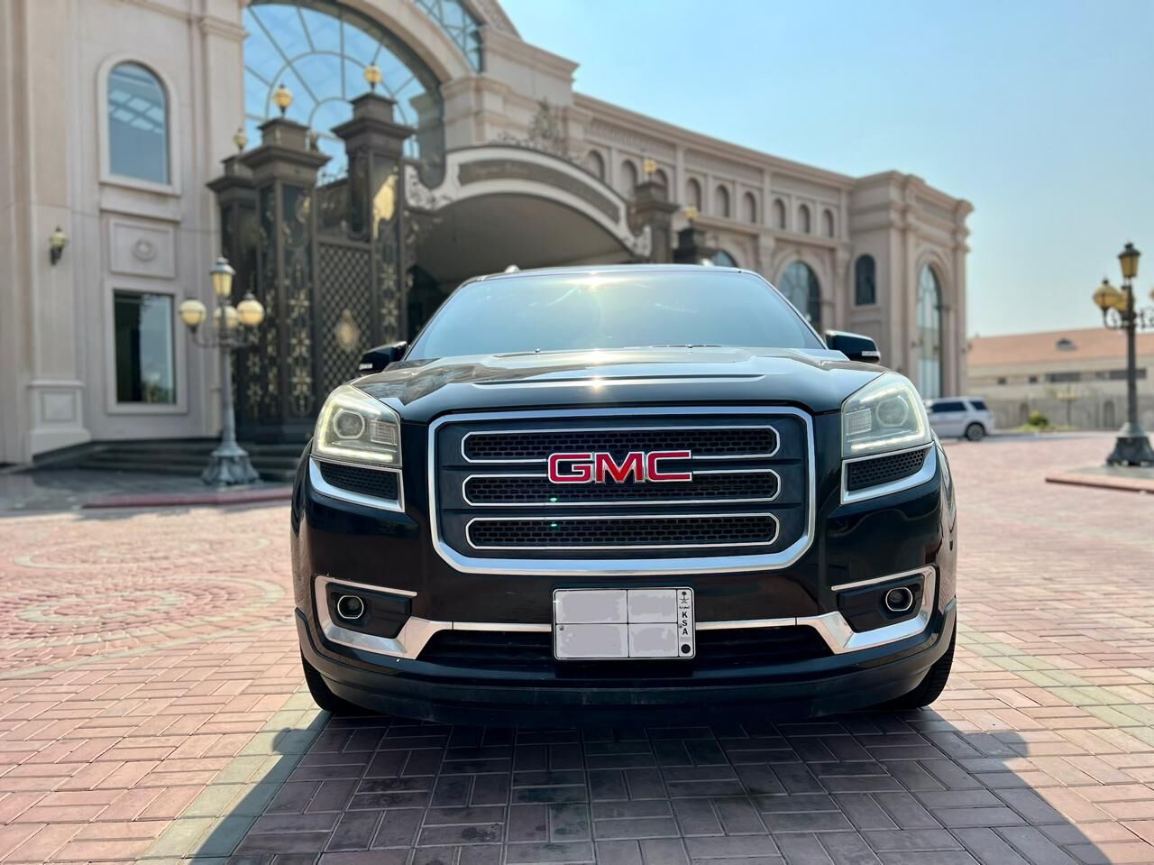 Dammam, Vehicles, Cars & Trucks , SAR 85000,  Gmc Acadia,  2016,  Automatic,  77500 KM,   , 3.6L V6 AWD | Fully Loaded | Excellent Condition | Low Mileage