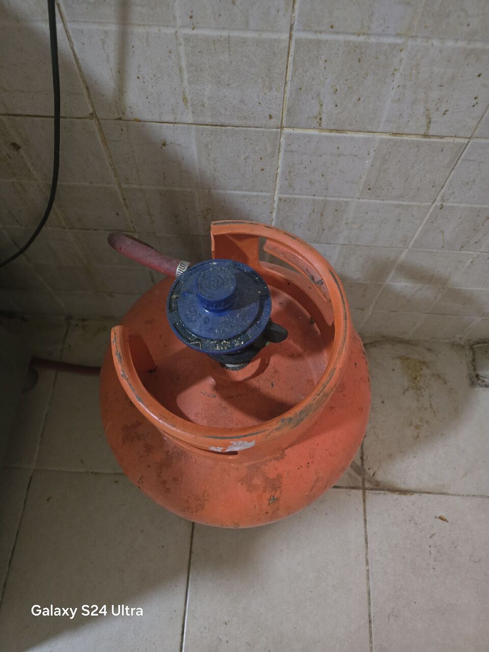 Riyadh, Appliances, SAR 1,  LPG Oven With Regulator And Gas Cylinder