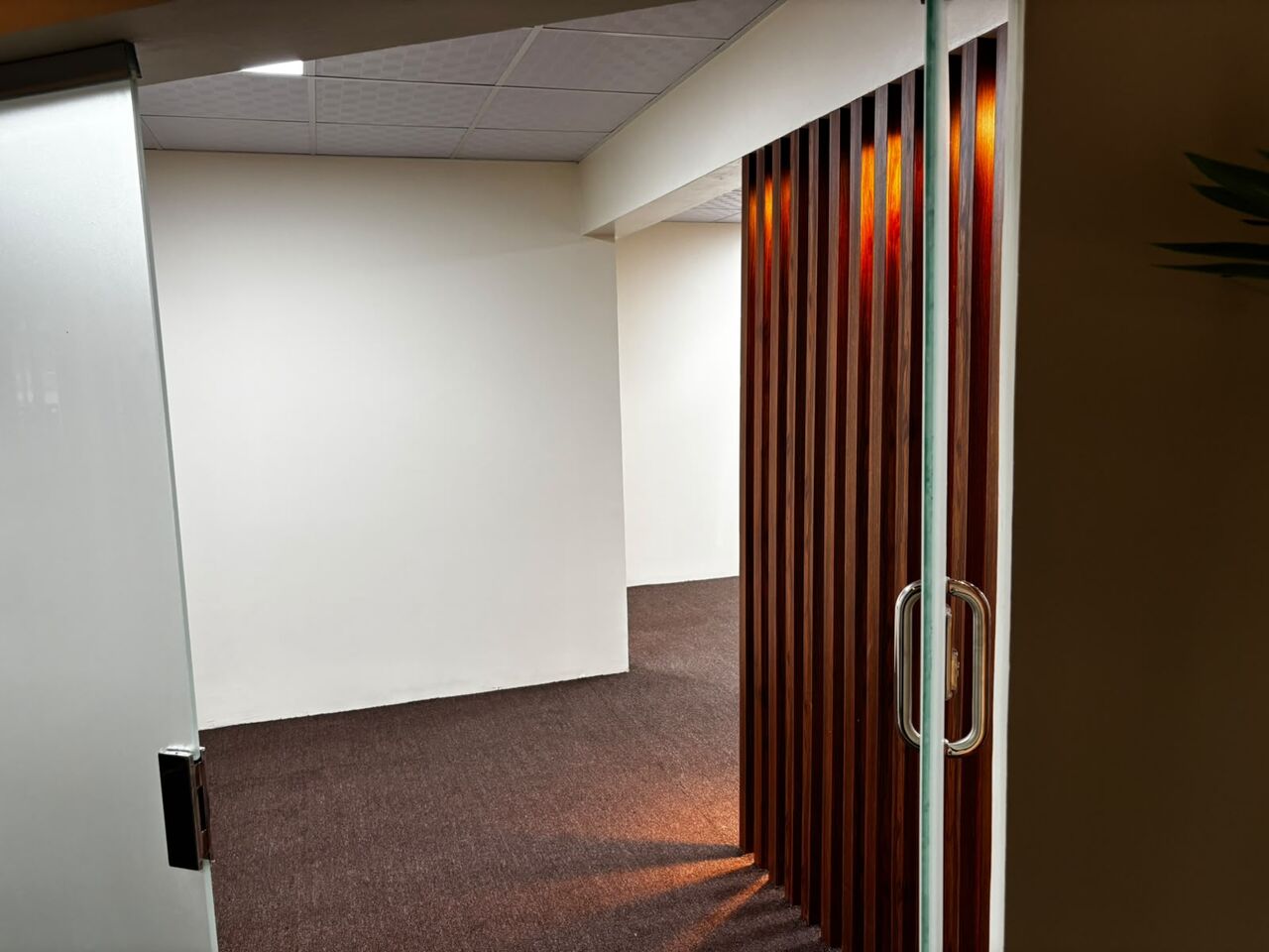 Jeddah, Offices, SAR 5000,  100150200 Sq. Meter,  We Are Offering Furnished Office Space
