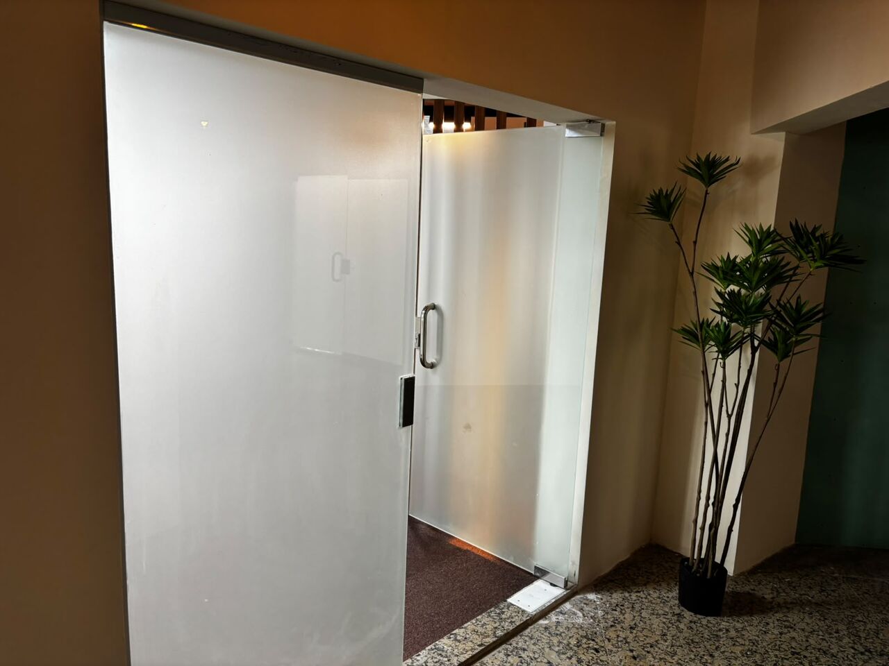 Jeddah, Offices, SAR 5000,  100150200 Sq. Meter,  We Are Offering Furnished Office Space