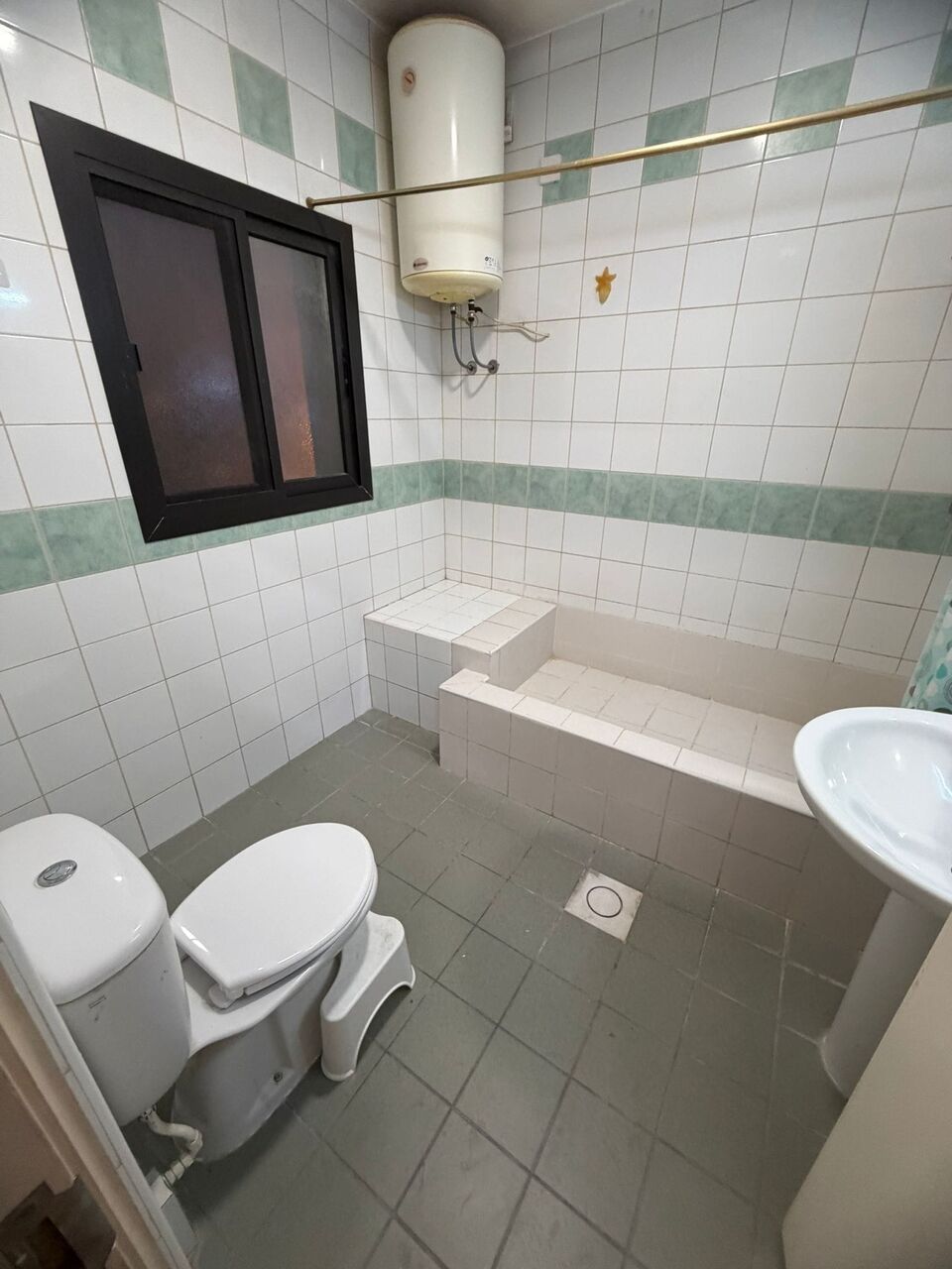 Kabul, Apartments, Flats, Houses & Villas, AFN 300/year,  3 BR,  150 Sq. Meter,  شقة مفروشة بالكامل للإيجار في بداية 