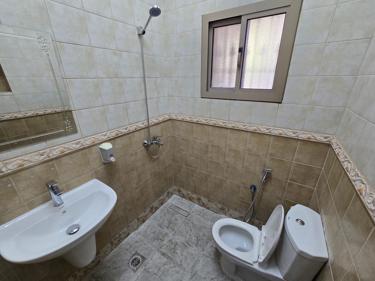 Manama, Apartments, Flats, Houses & Villas, BHD 220/month,  2 BR,  Newly Maintained And Painted Flat For Rent In North Sehla - Including EWA