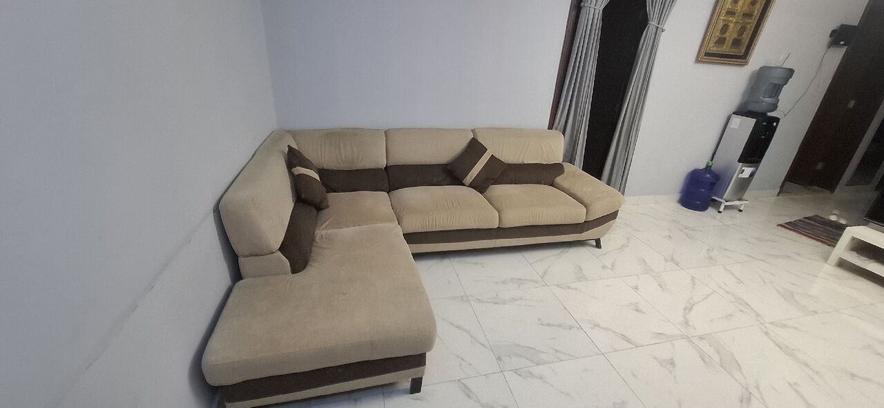 Al Aziziyah, Items Wanted, Home Box Sofa