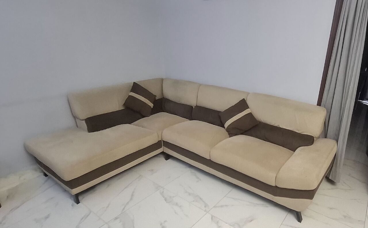 Al Aziziyah, Items Wanted, Home Box Sofa