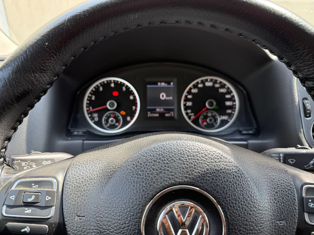 Al Murabba, Vehicles, Cars & Trucks , SAR 30000,  Volcewogen Tiguan,  2014,  Automatic,  237000 KM,  Volkswagen Tiguan 2.0