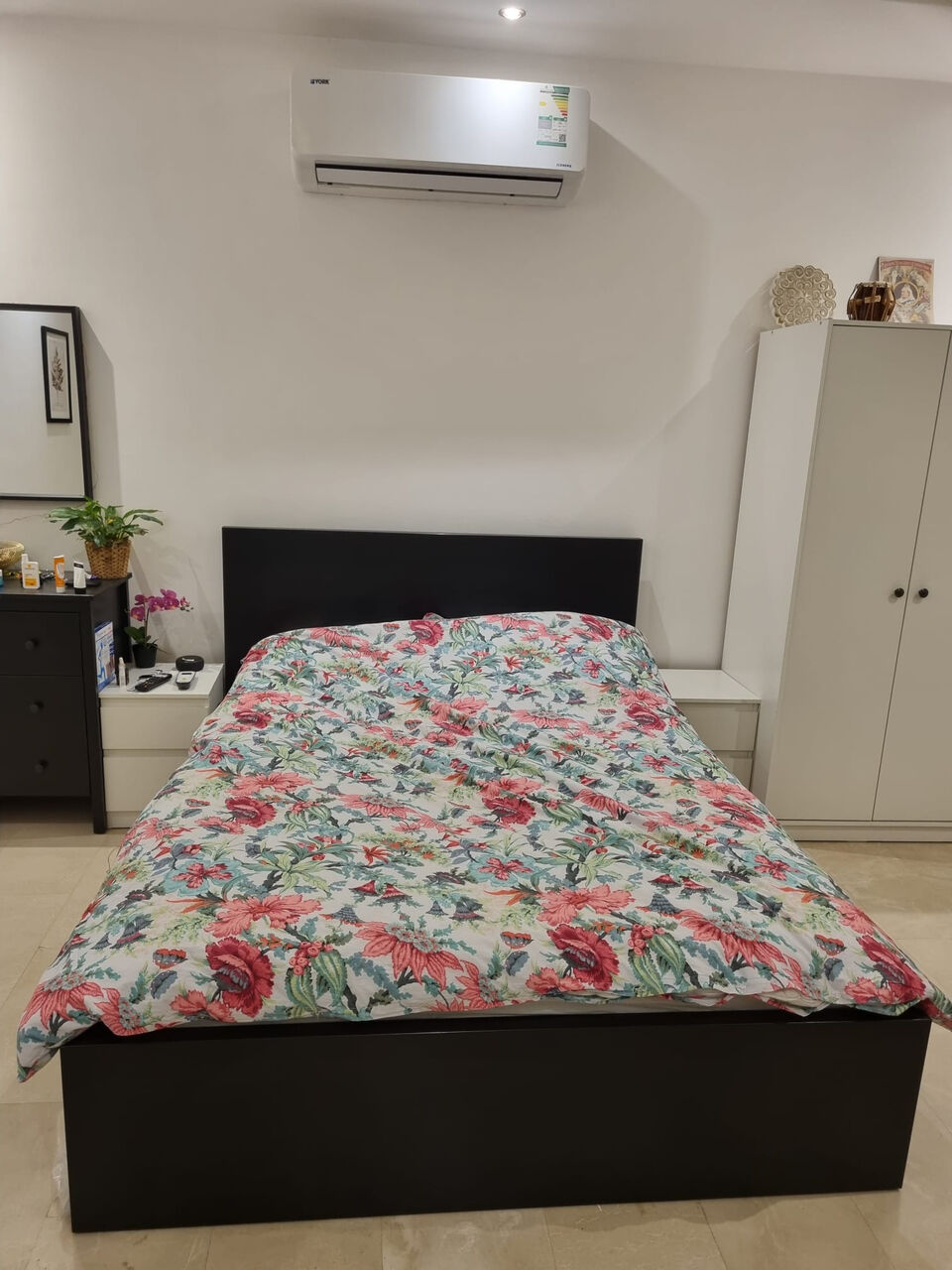 Jeddah, Furniture, SAR 1000,  Double & Super King Beds + Furniture &ndash; Excellent Condition, 55&ndash;60% Off