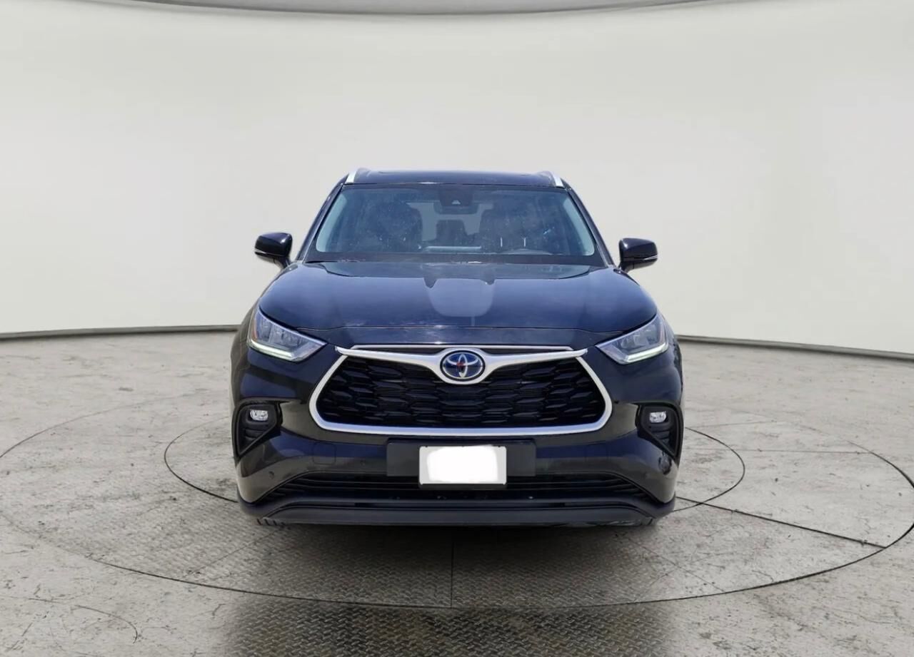 Al Aziziyah, Vehicles, Cars & Trucks , SAR 138500,  Toyota Highlander GLE 2024 Hybrid AWD,  2024,  Automatic,  15000 KM,   &ndash; Saudi Specs &ndash; Only 14,975 KM