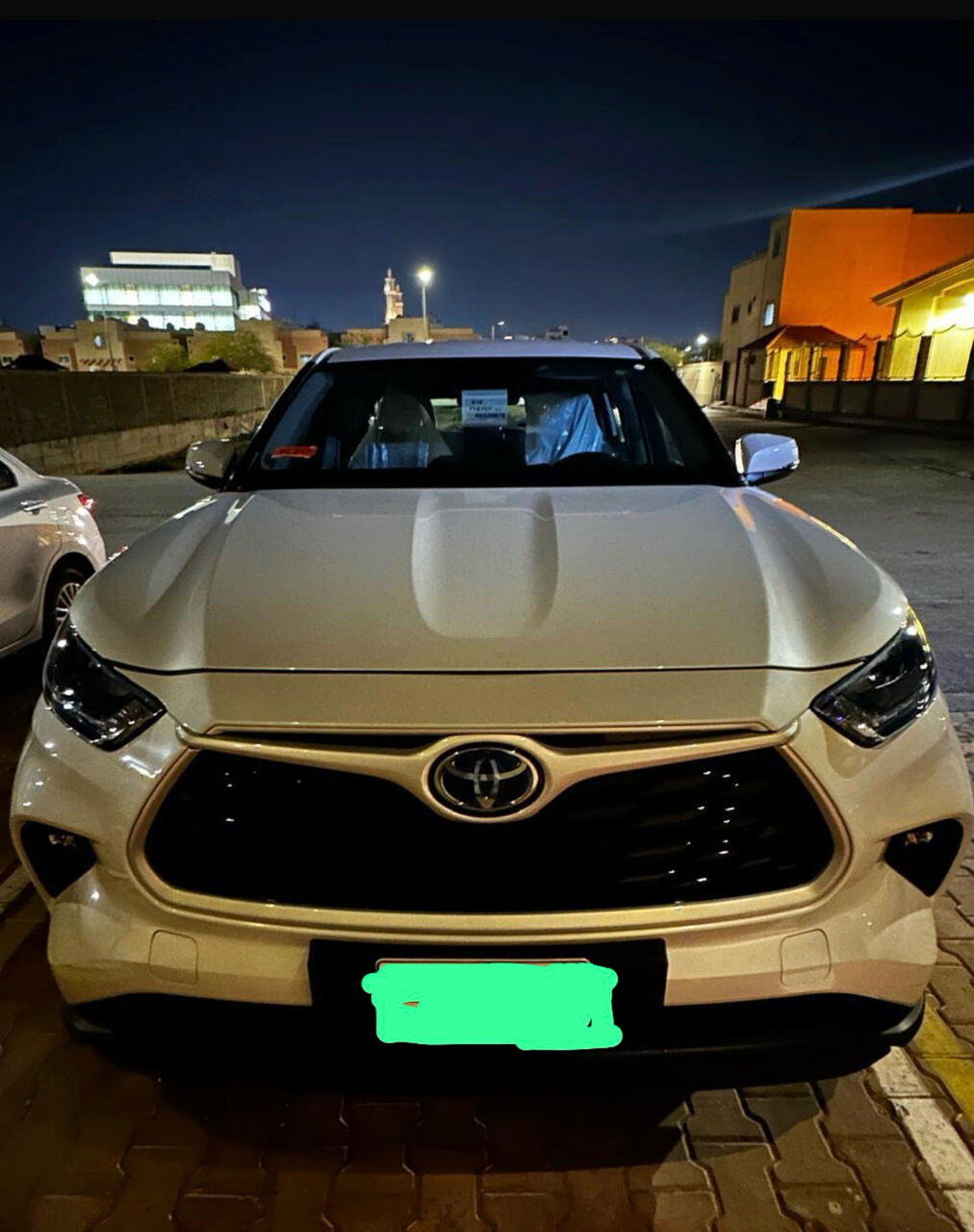 Riyadh, Vehicles, Cars & Trucks , SAR 137000,  Toyota Highlander Hybrid,  2024,  Automatic,  16469 KM,