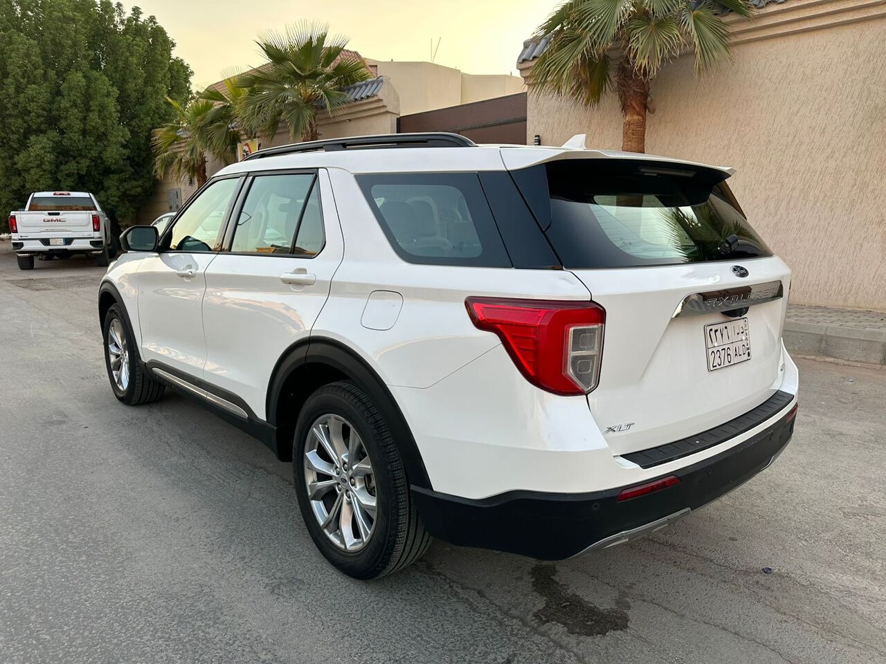 Riyadh, Vehicles, Cars & Trucks , SAR 105000,  Ford Explorer XLT,  2021,  Automatic,  121000 KM,    With Panorama Sunroof N AWD Mid Options 1st Owner100% Accident Free