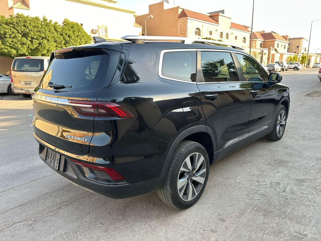 Riyadh, Vehicles, Cars & Trucks , SAR 55000,  Geely Okavango,  2022,  Automatic,  114000 KM,    4WD With Panorama Sunroof N For Sales (1st Owner)