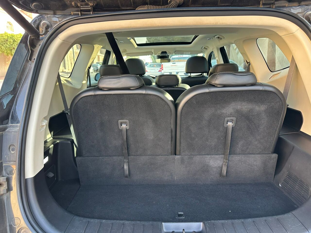 Riyadh, Vehicles, Cars & Trucks , SAR 55000,  Geely Okavango,  2022,  Automatic,  114000 KM,    4WD With Panorama Sunroof N For Sales (1st Owner)