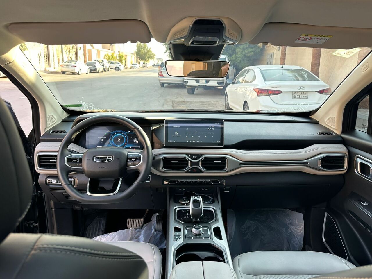 Riyadh, Vehicles, Cars & Trucks , SAR 55000,  Geely Okavango,  2022,  Automatic,  114000 KM,    4WD With Panorama Sunroof N For Sales (1st Owner)