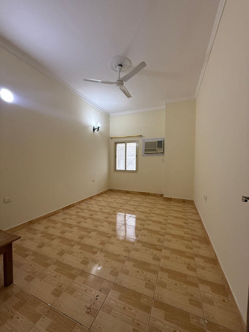 Manama, Apartments, Flats, Houses & Villas, BHD 220/year,  2 BR,  Semi Furnished 2BHK For Rent In Gudaiybia With Ewa