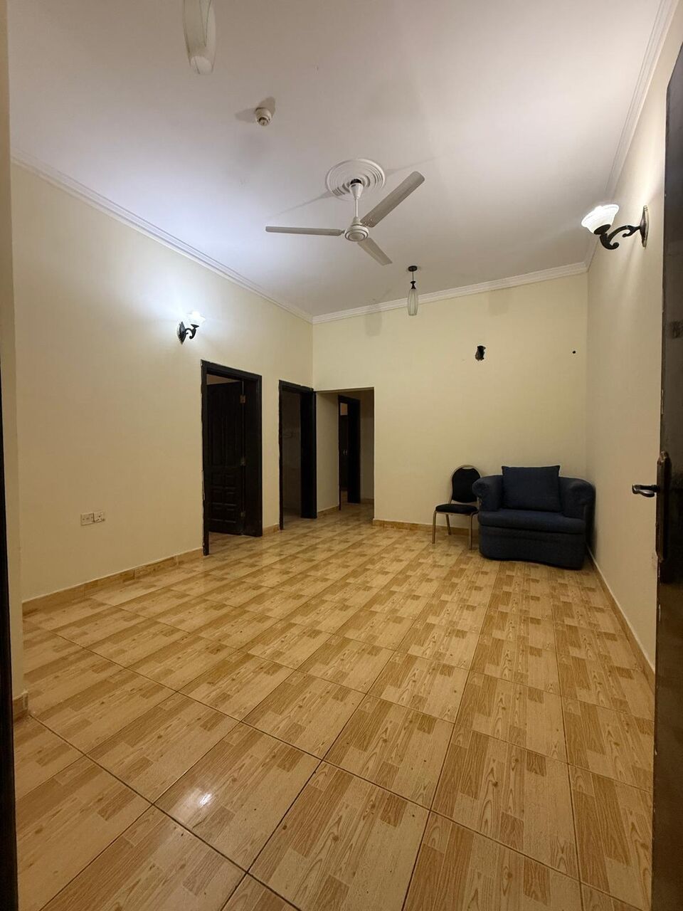 Manama, Apartments, Flats, Houses & Villas, BHD 220/year,  2 BR,  Semi Furnished 2BHK For Rent In Gudaiybia With Ewa