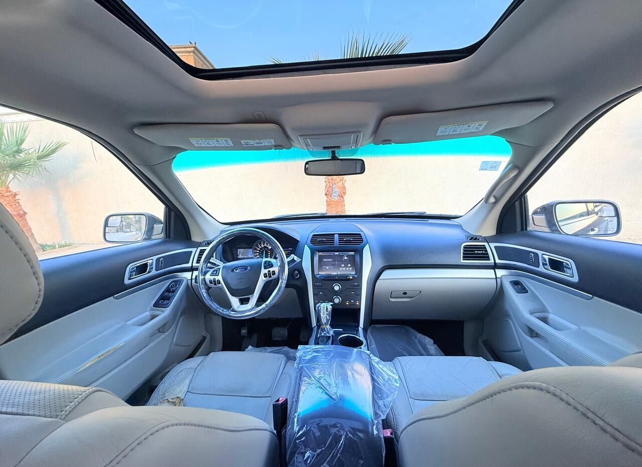 Riyadh, Vehicles, Cars & Trucks , SAR 43000,  Ford Explorer,  2014,  Automatic,  193000 KM,    XLT