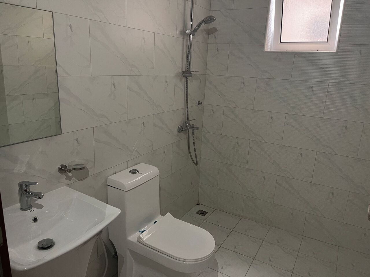 Hidd, Apartments, Flats, Houses & Villas, BHD 270/month,  2 BR,  170 Sq. Meter,  3 Bhk Semi Furnished Flat Available In Hidd Call Aleena