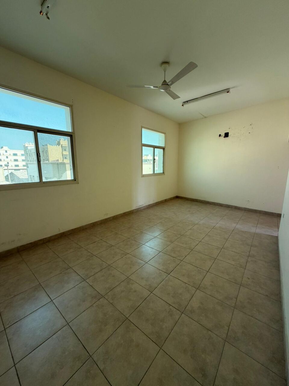 Kabul, Apartments, Flats, Houses & Villas, AFN 160/year,  2 BR,  100 Sq. Meter,  للإيجار شقة تجارية مكتبية توبلي قري