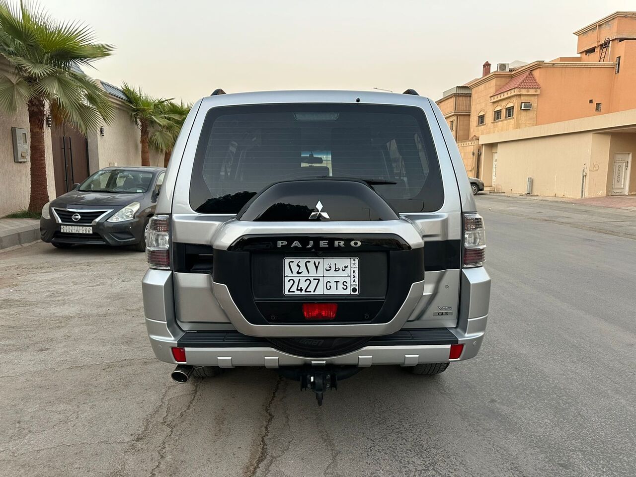 Riyadh, Vehicles, Cars & Trucks , SAR 77000,  Mitsubishi Pajero GLS,  2022,  Automatic,  86000 KM,    Mid Option With 4x4 For Sales Accident Free 1st Owner