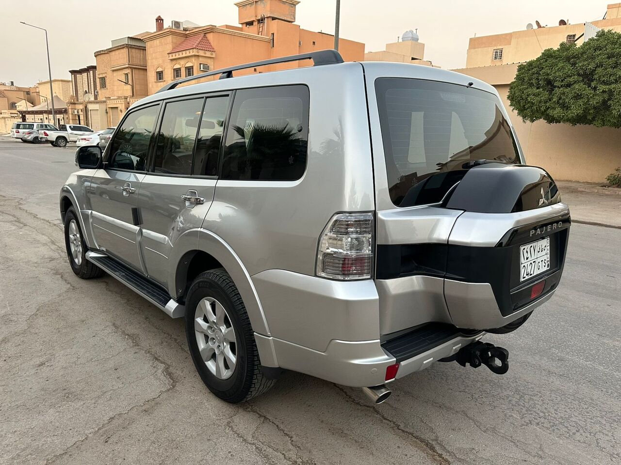 Riyadh, Vehicles, Cars & Trucks , SAR 77000,  Mitsubishi Pajero GLS,  2022,  Automatic,  86000 KM,    Mid Option With 4x4 For Sales Accident Free 1st Owner