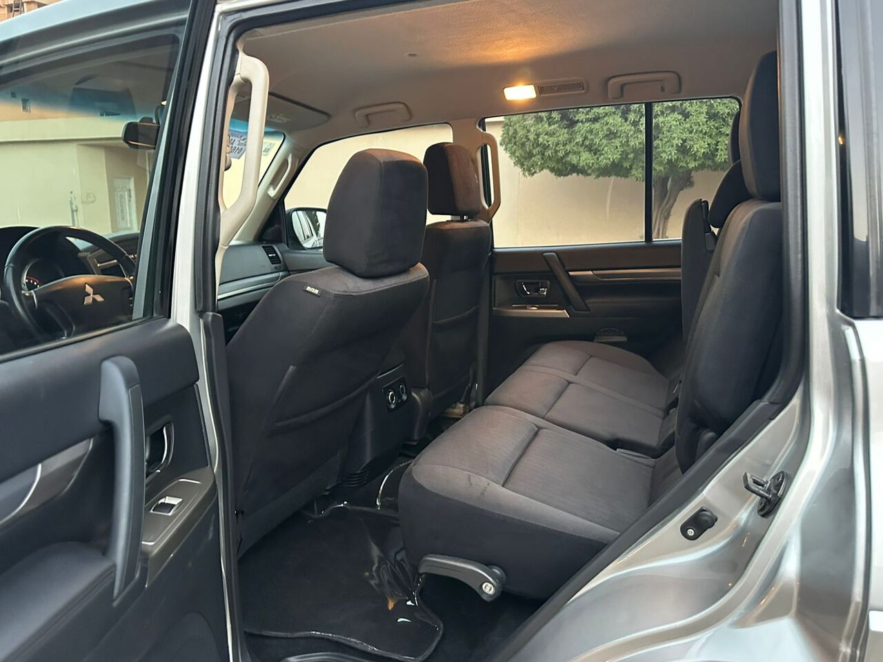 Riyadh, Vehicles, Cars & Trucks , SAR 77000,  Mitsubishi Pajero GLS,  2022,  Automatic,  86000 KM,    Mid Option With 4x4 For Sales Accident Free 1st Owner