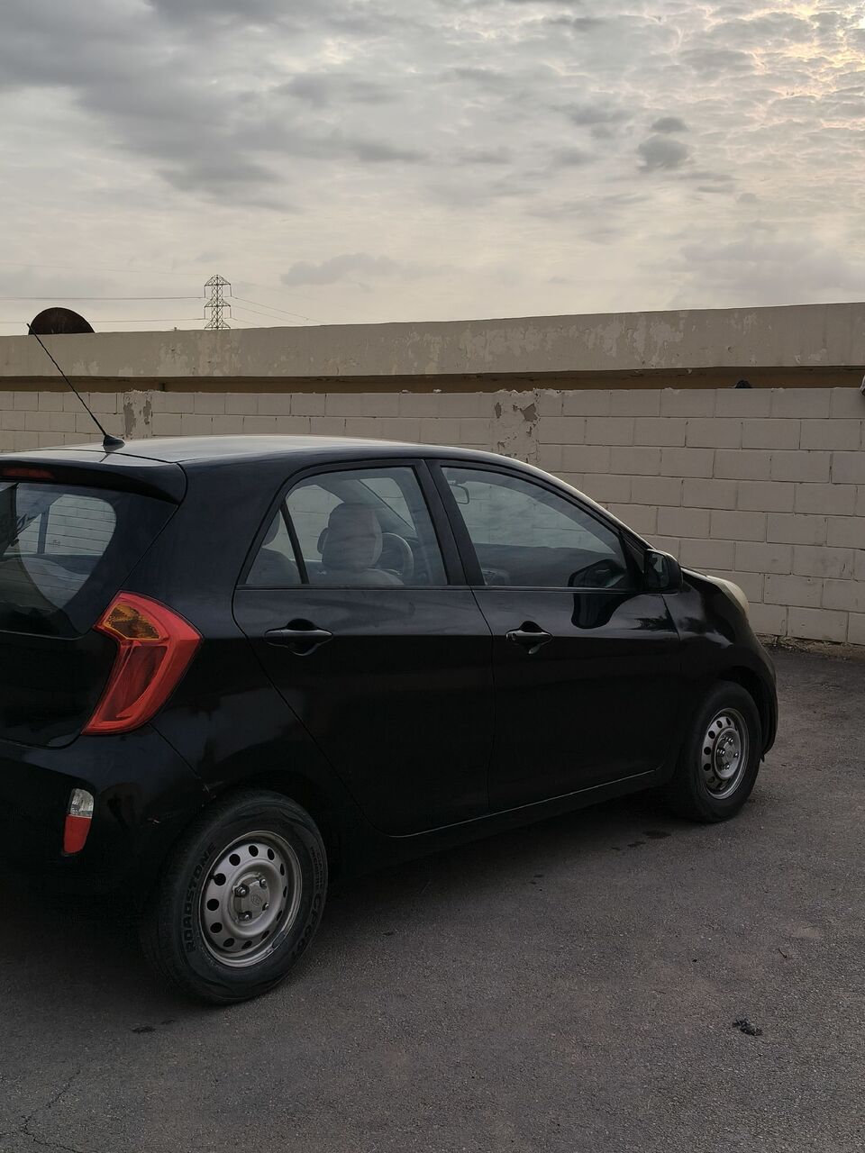 Riyadh, Vehicles, Cars & Trucks , SAR 12000,  Kia Picanto,  2012,  Manual,  174000 KM,   , Well Maintained سيارة
