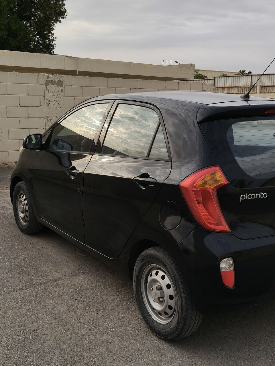 Riyadh, Vehicles, Cars & Trucks , SAR 12000,  Kia Picanto,  2012,  Manual,  174000 KM,   , Well Maintained سيارة