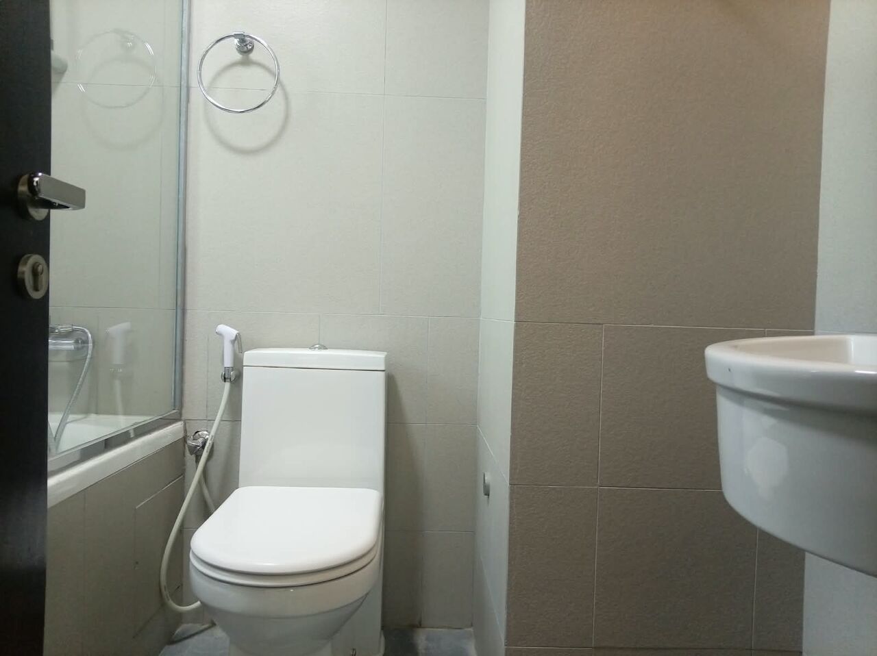 Juffair, Apartments, Flats, Houses & Villas, BHD 350/year,  2 BR,  Fully Furnished 2BHK Flat For Rent In Juffair With Ewa
