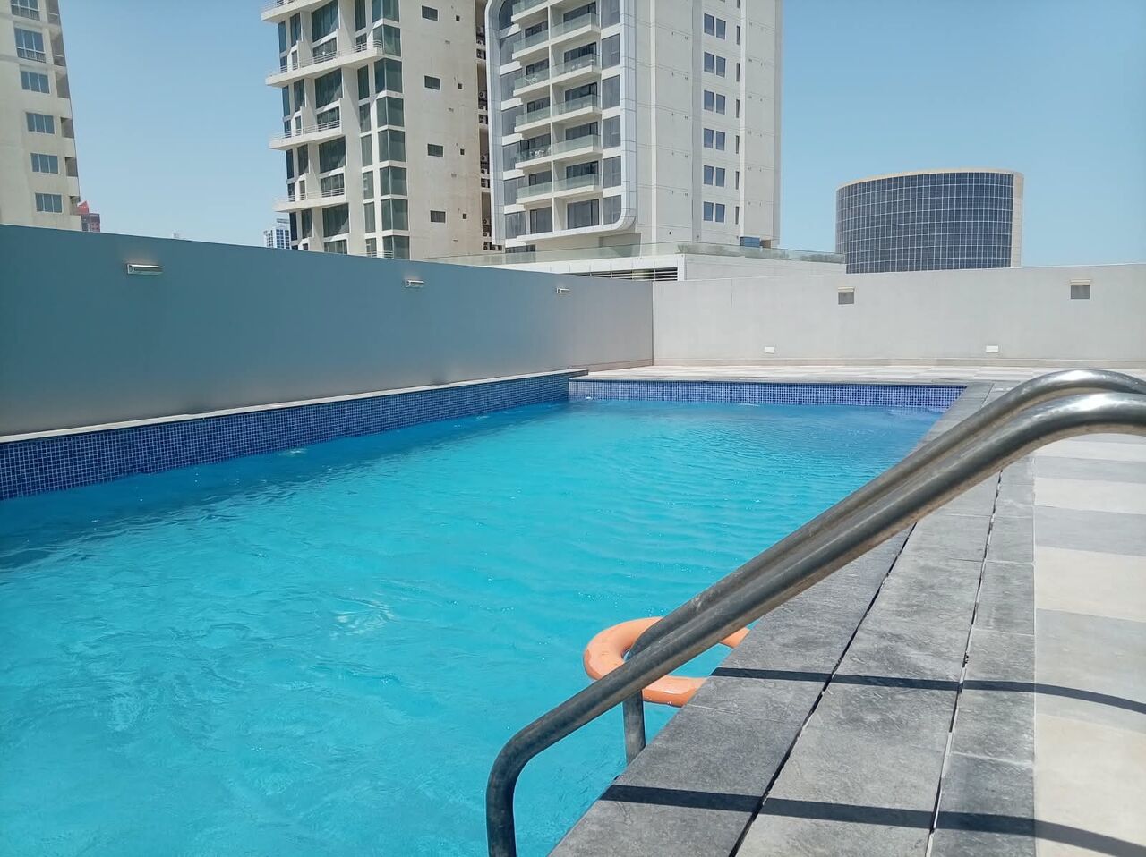 Juffair, Apartments, Flats, Houses & Villas, BHD 450/year,  1 BR,  Fully Furnished 1BHK Flat For Rent In Juffair With Ewa