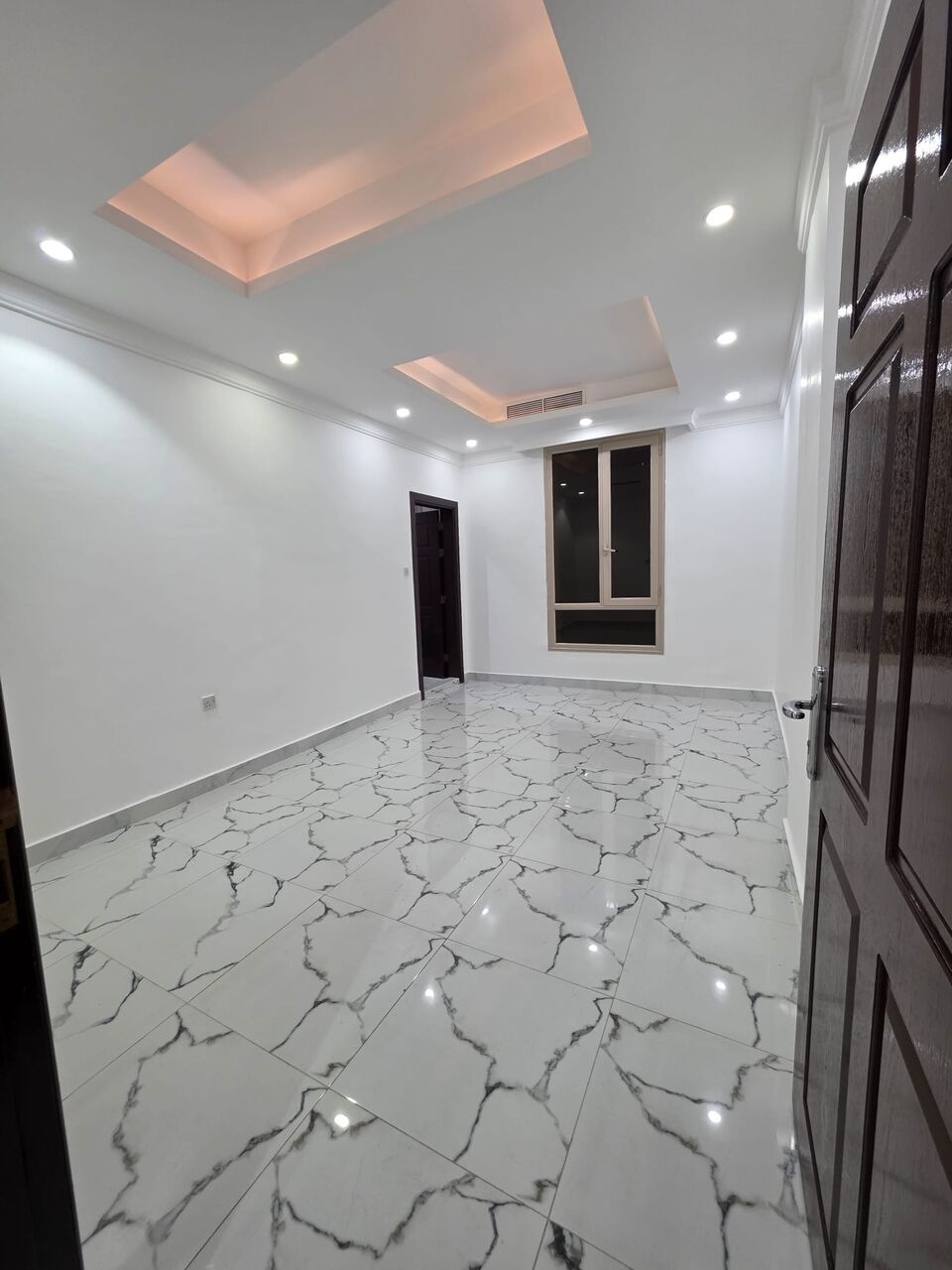 Salwa, Apartments, Flats, Houses & Villas, KWD 450/month,  3 BR,  For Rent In Salwa, An Apartment Consisting Of A Living Room, Guest
