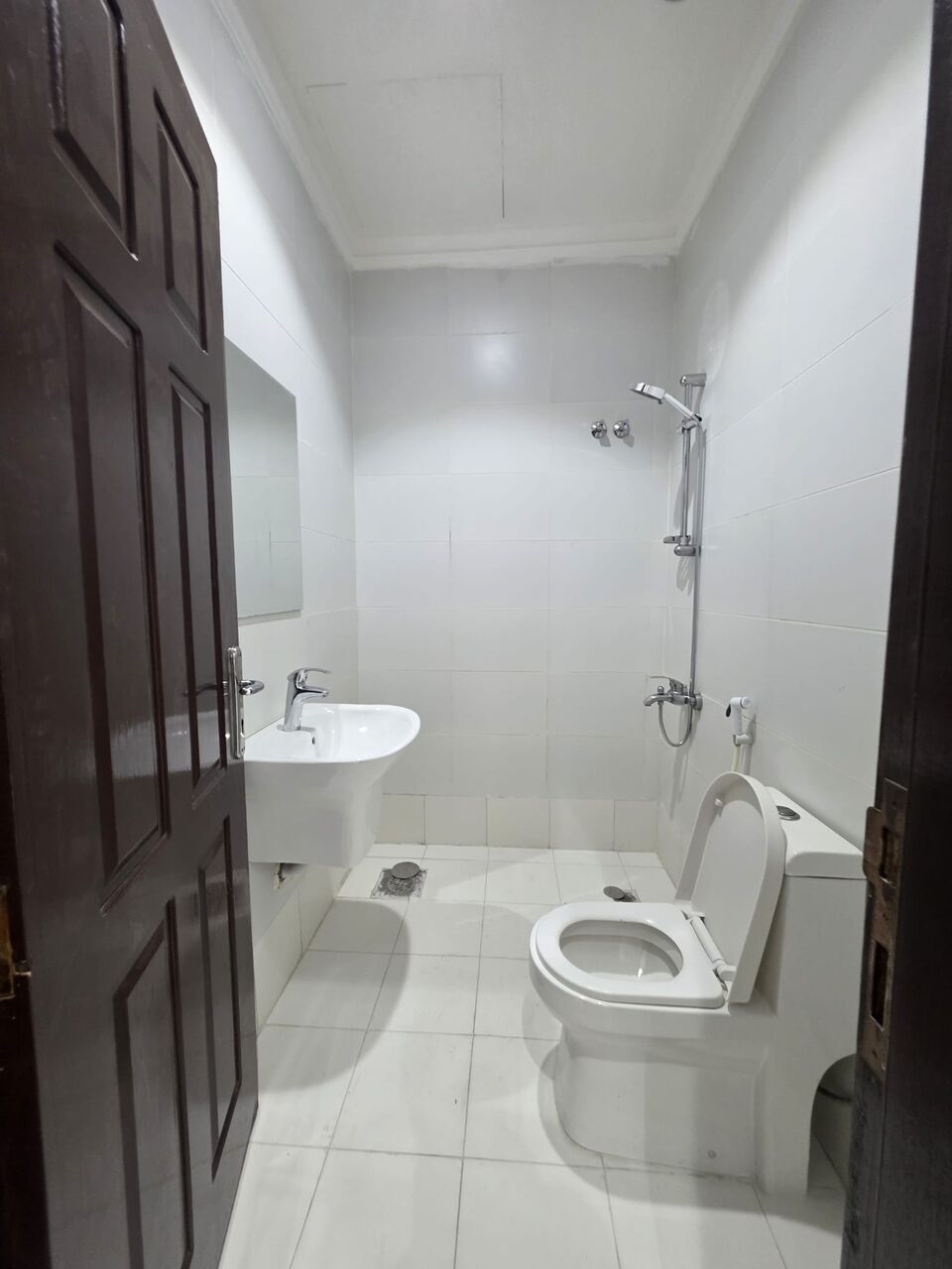Salwa, Apartments, Flats, Houses & Villas, KWD 450/month,  3 BR,  For Rent In Salwa, An Apartment Consisting Of A Living Room, Guest