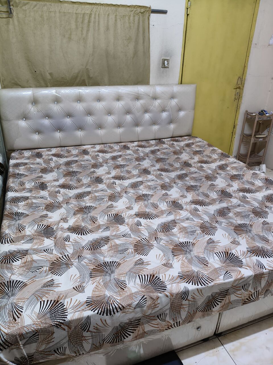 Al Iskan, Furniture, SAR 450,  King Size Double Bed For Family  سرير