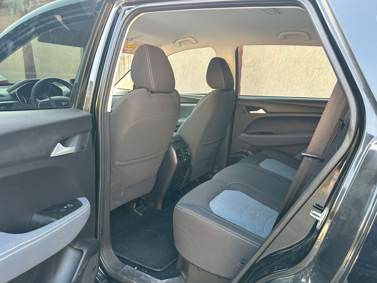 Riyadh, Vehicles, Cars & Trucks , SAR 38000,  Chevrolet Captiva,  2022,  Automatic,  103000 KM,    Mid Options Good Price 5 Seats SUV Car 1st Owner