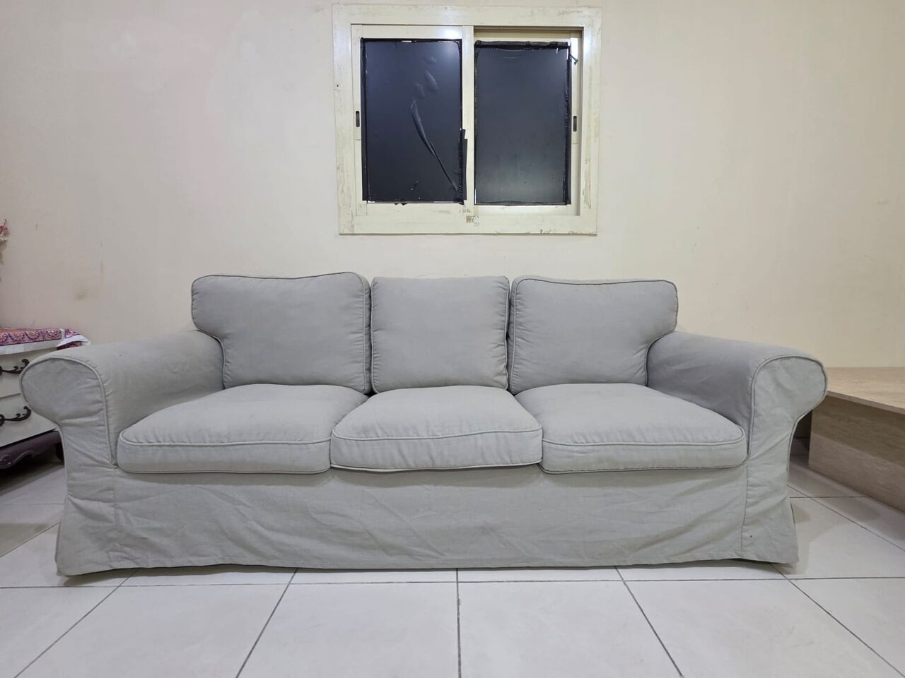 Jeddah, Household Items, SAR 700,  8 Seater Sofa And Bed Set
