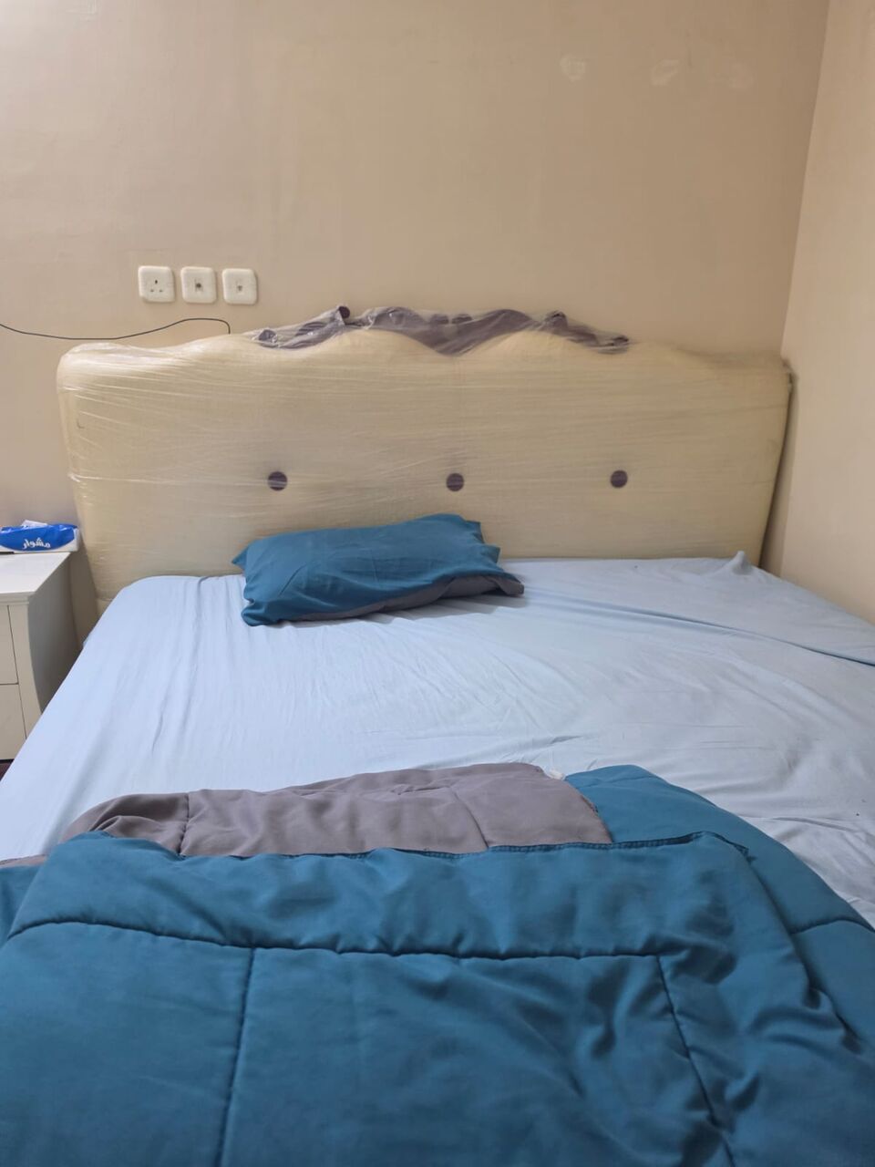 Jeddah, Household Items, SAR 700,  8 Seater Sofa And Bed Set