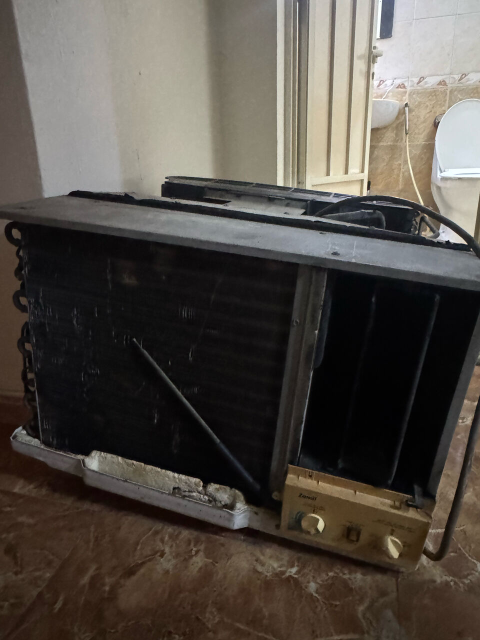 Dammam, Air Conditioners, SAR 600,  SAR 600 2 TON Window AC Available