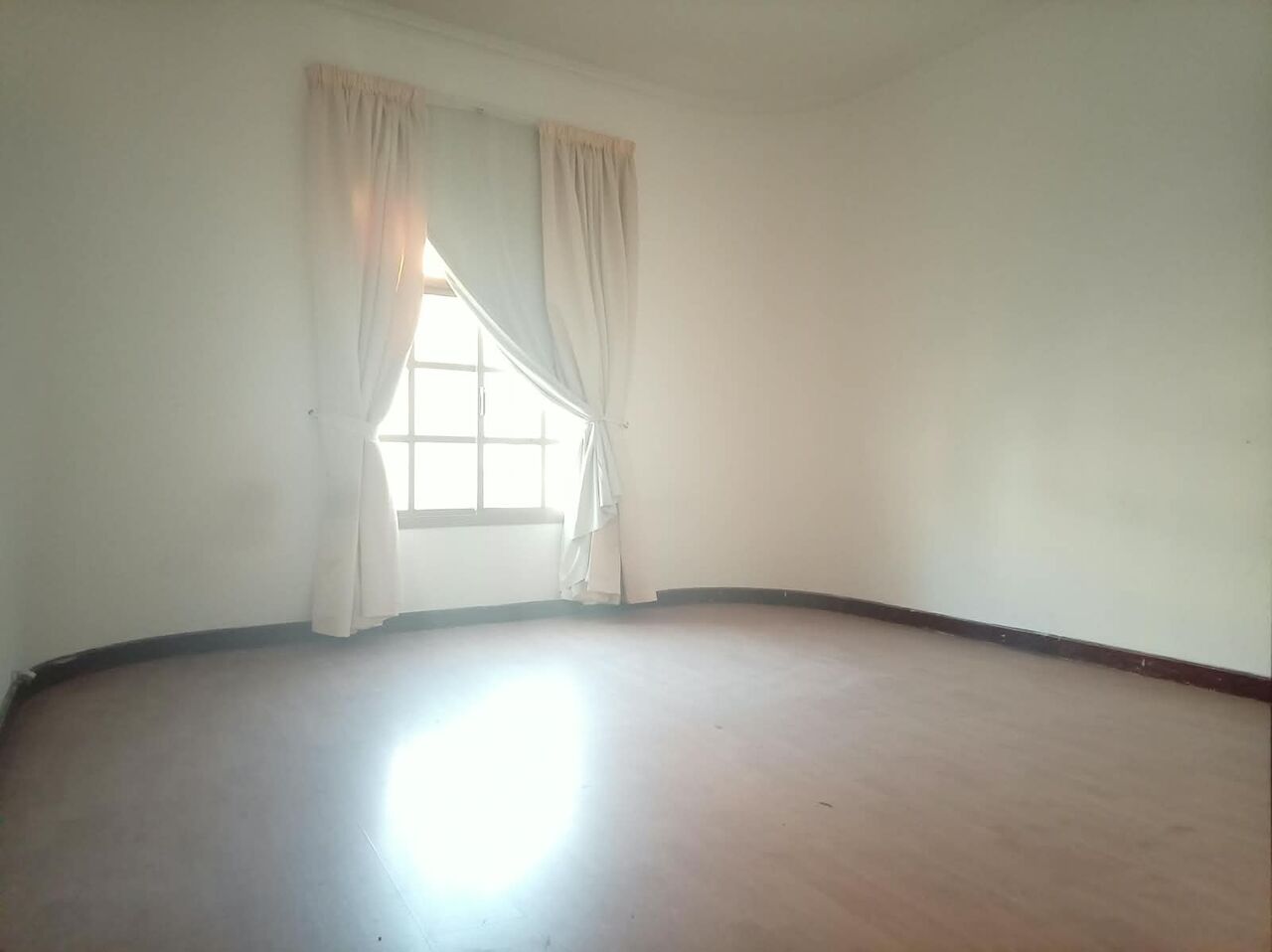 Hoora, Offices, BHD 240,  100 Sq. Meter,  Fully Furnished 2BHK Flat Commercial For Rent In Hoora Exclusive EWA