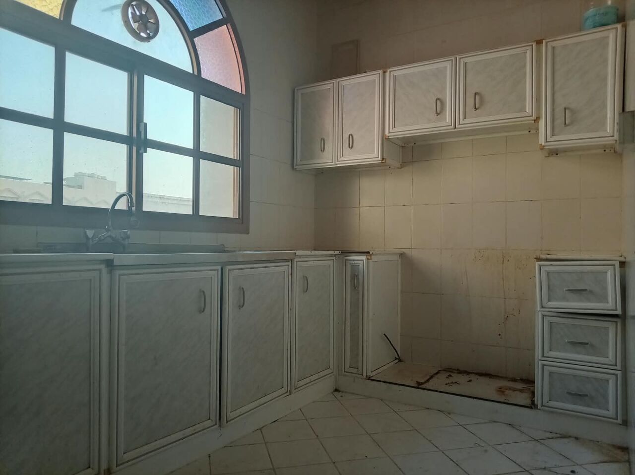 Hoora, Offices, BHD 240,  100 Sq. Meter,  Fully Furnished 2BHK Flat Commercial For Rent In Hoora Exclusive EWA