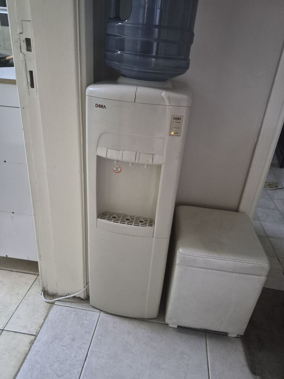 Al Malaz, Household Items, SAR 500,  Living Room Rug,  Three Seater Ikea Sofa, Water Dispencer