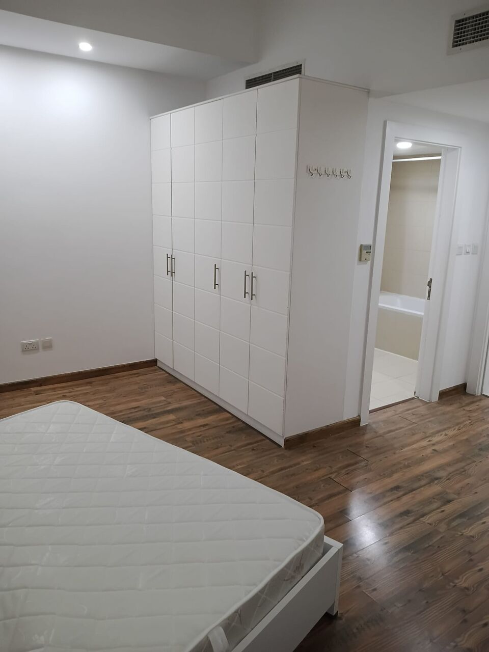 Sanabis, Apartments, Flats, Houses & Villas, BHD 500/year,  2 BR,  Pet Friendly Fully Furnished Apartment